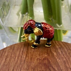 Gold Elephant Pin